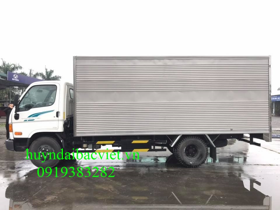 Xe tải thùng kín Hyundai New Mighty 75S 3,5 T - 4T, thùng dài 4m5