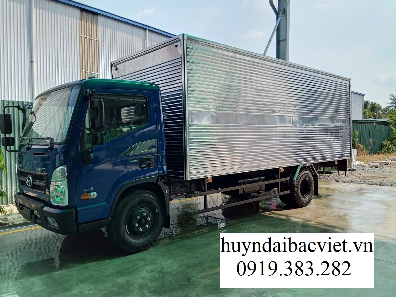 Xe Hyundai EX8L | thùng kín, tải 7 tấn 1