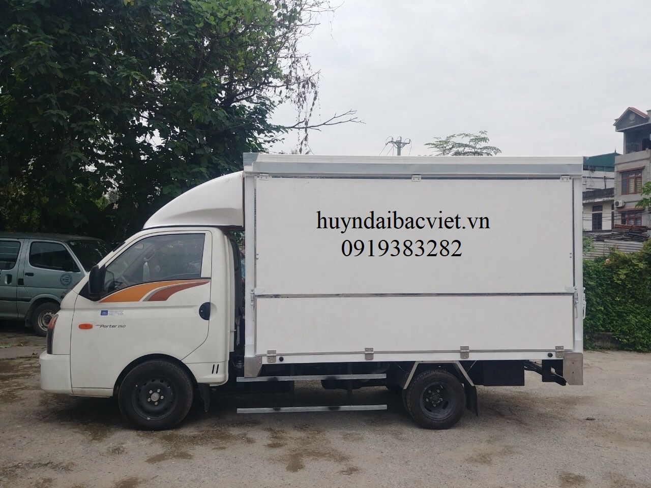 xe hyundai 1.5 tấn 2021-bán hàng lưu động thùng cánh dơi