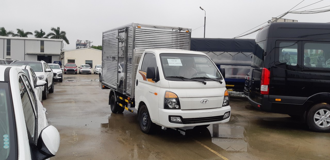 xe hyundai new porter 1,5 tấn thùng kín - nhập khẩu 3 cục