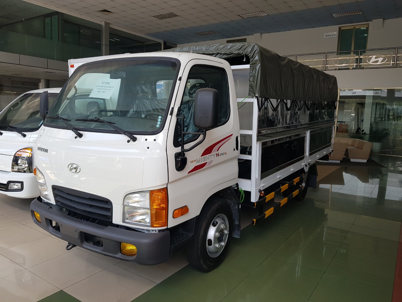 Hyundai N250|Xe tải New Mighty N250 2.5T thùng dài 4.3m